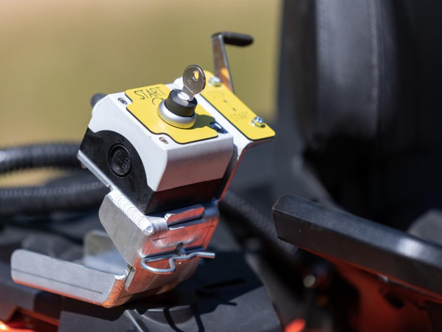 Flail mower 18 hp B&S (electric start), Iron Baltic - Image 4