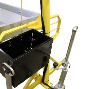 86.3000_02_luggage-container-with-chainsaw-holder-ironbaltic